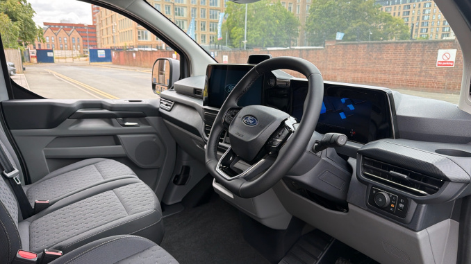 Ford Transit Custom 320 L1 Petrol Fwd 2.5 PHEV 232ps H1 Double Cab Van Limited Auto - Image 6